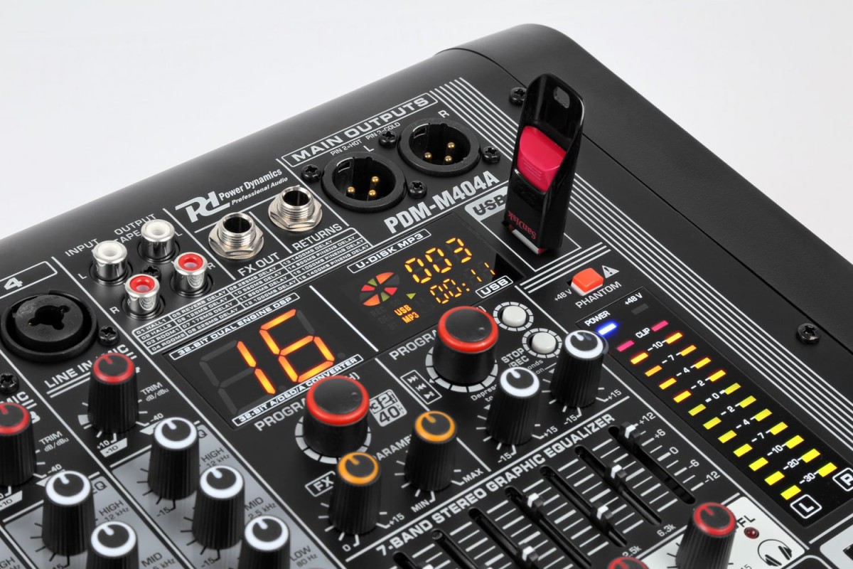 Table de mixage amplifiée 4 canaux - 800W - BLUETOOTH/USB - Power Dynamics  PDM-C405A + Tél 171